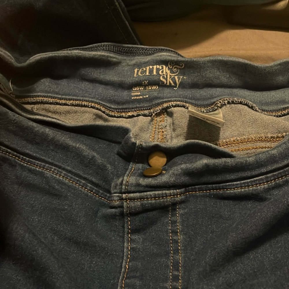 Dark wash stretch jeans terra sky